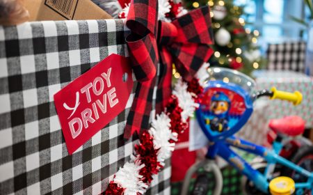 YulistaCARES-Dec23ToyDrive-07